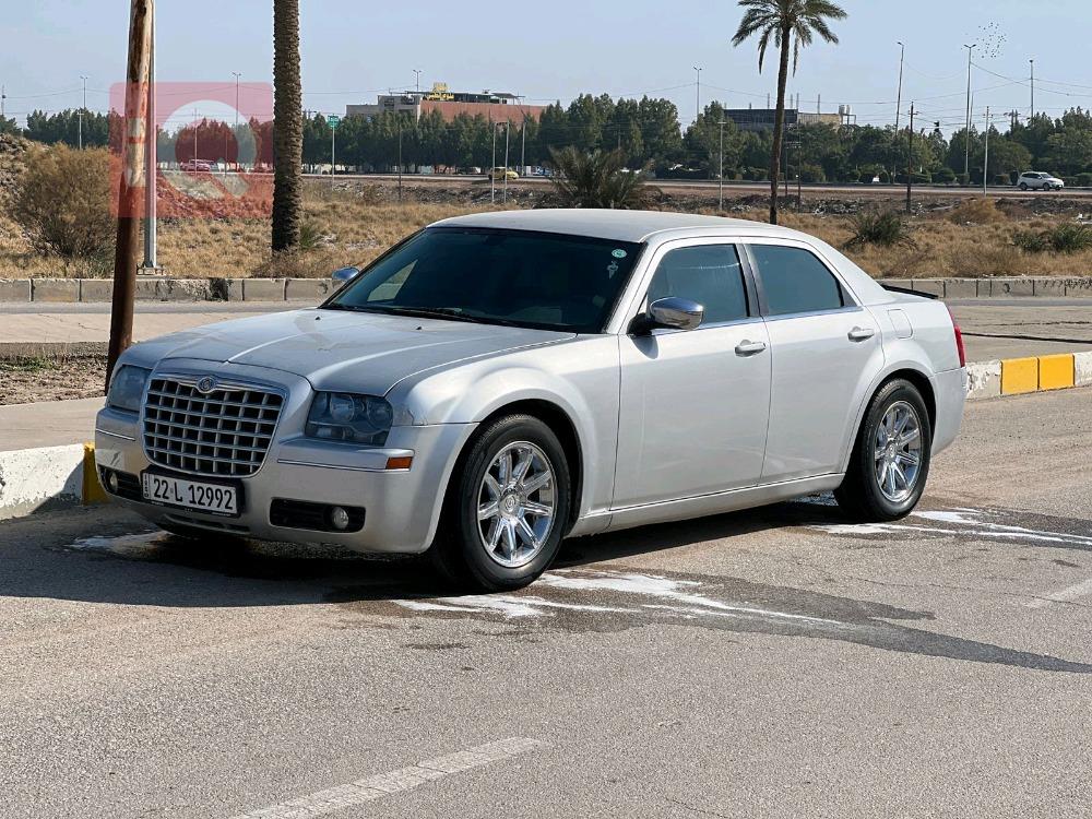 کرایسلەر 300